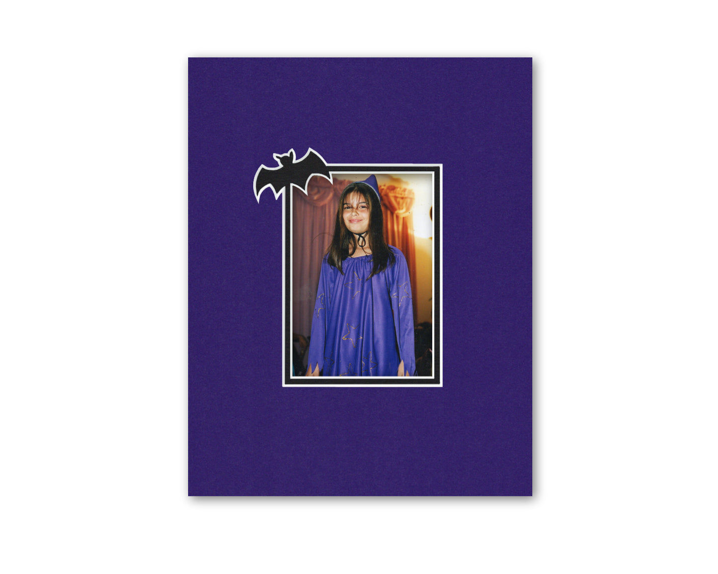 An example of what this halloween bat mat looks like with a photo in it.
